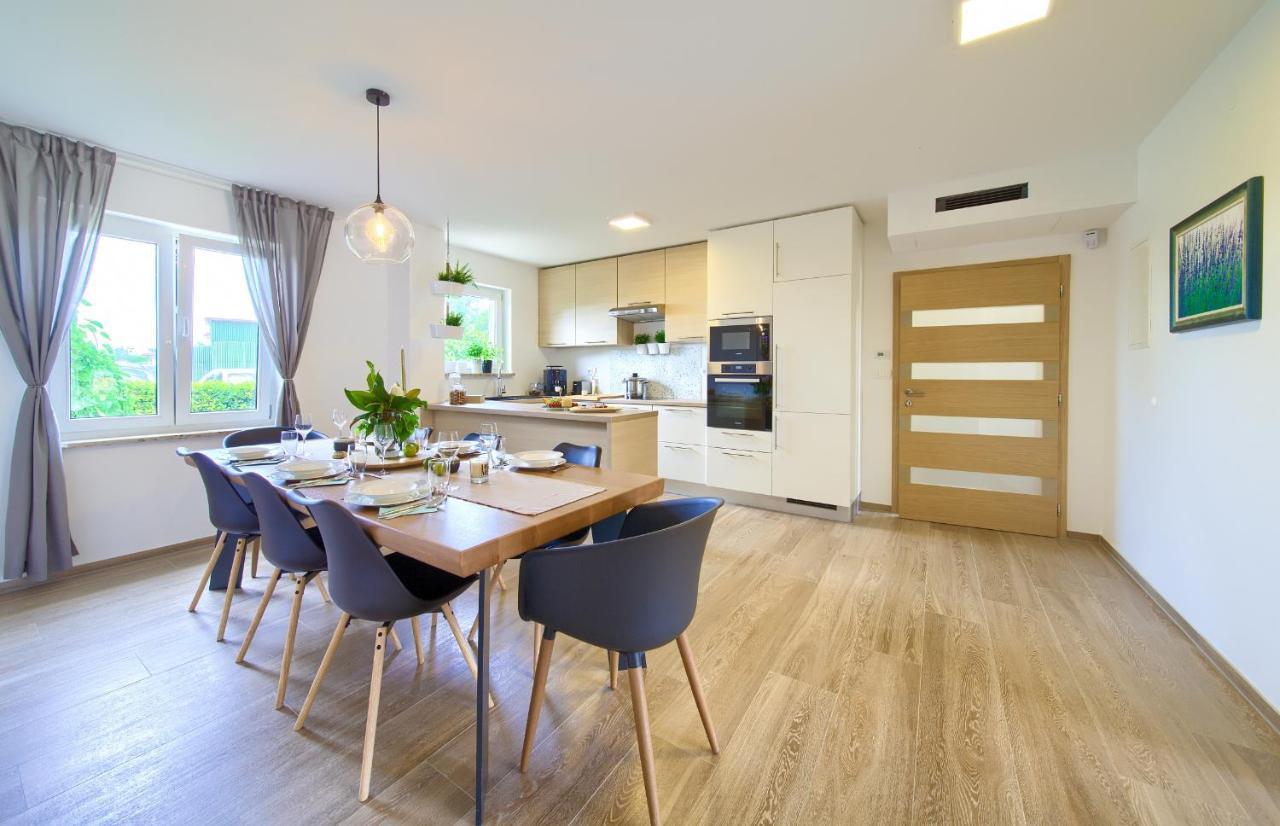 Villa Gardena Vrh  Exteriér fotografie