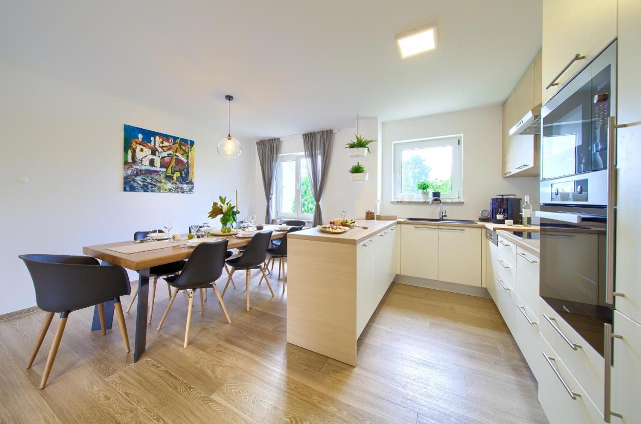 Villa Gardena Vrh  Exteriér fotografie