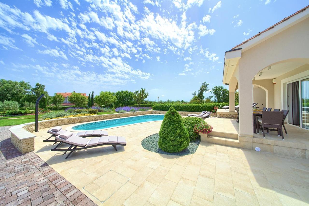 Villa Gardena Vrh  Exteriér fotografie