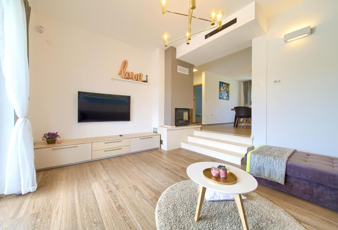 Villa Gardena Vrh  Exteriér fotografie