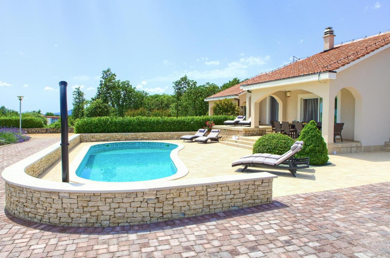 Villa Gardena Vrh  Exteriér fotografie