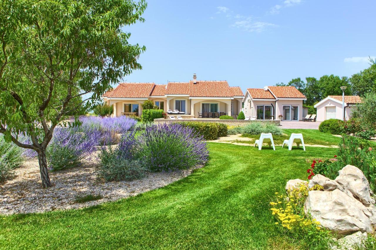 Villa Gardena Vrh  Exteriér fotografie